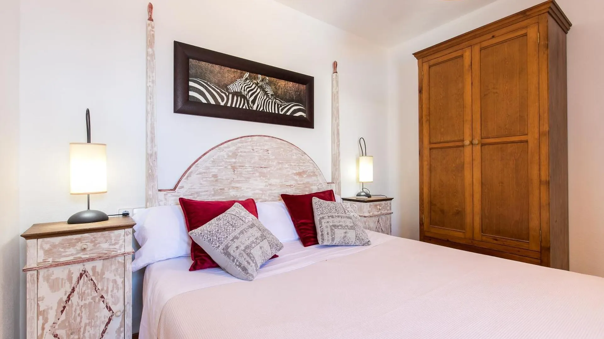 Pura Vida Villa Binibeca